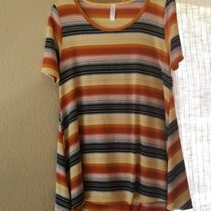 HTF Lularoe Small Perfect T